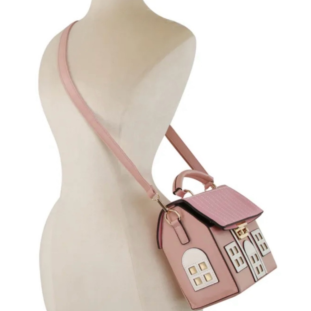 Chic Pink House-Shaped Crossbody Bag